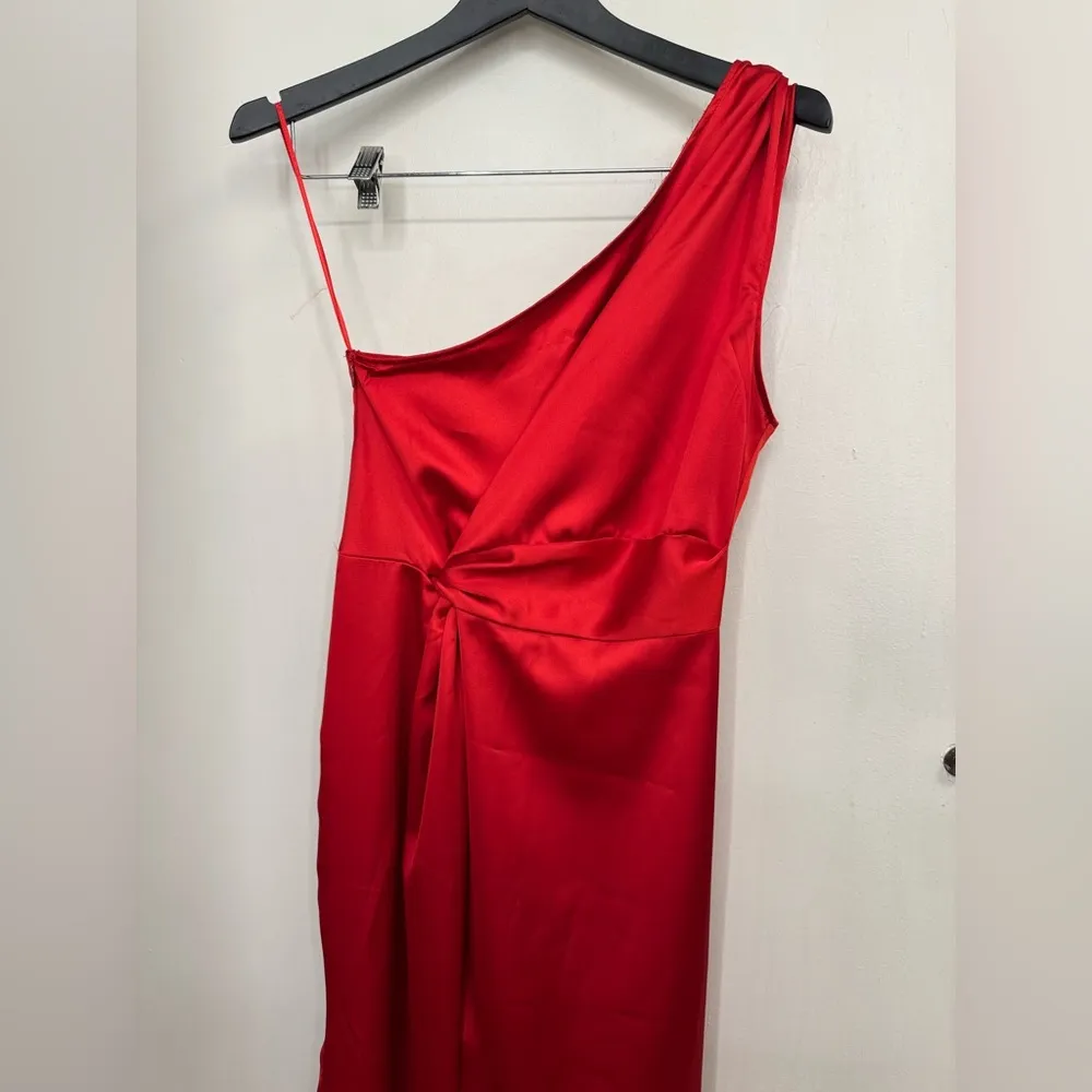 Elegant ZARA ASYMMETRIC LONG  RED SATIN One-Shoulder Jumpsuit XS - Image 8