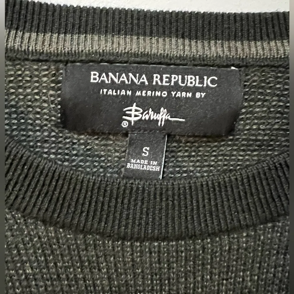 Banana Republic Italian merino wool sweater - Image 3