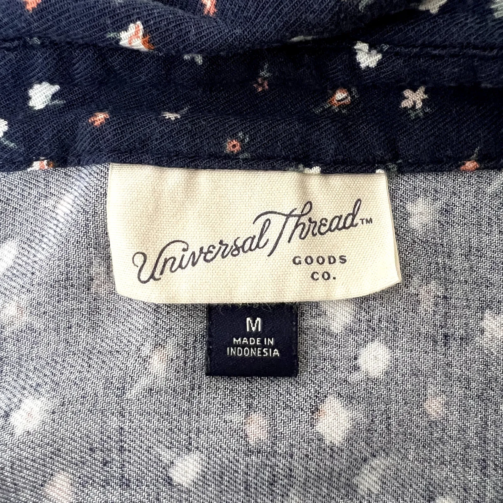 Universal Thread Blue Floral Button Down Top - Image 6