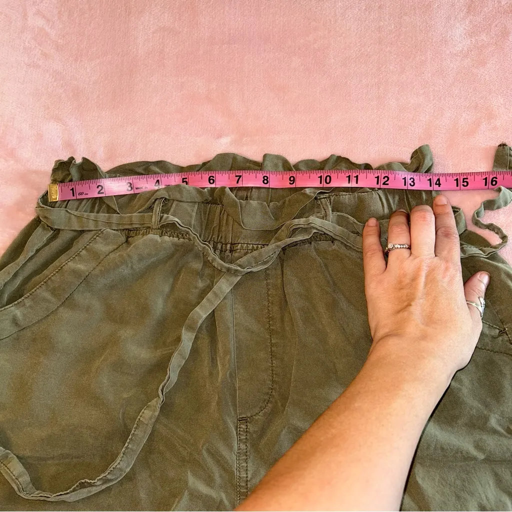 Thread & Supply olive green belted shorts size M summer casual Size M - Image 6