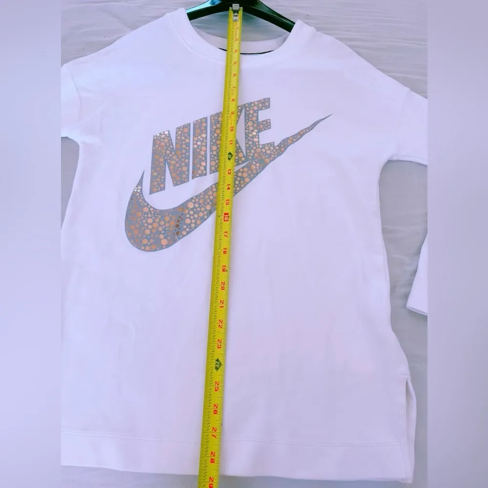 Nike Women's Rally Metallic Fleece Crewneck Sweatshirt Ivory size S - Image 7