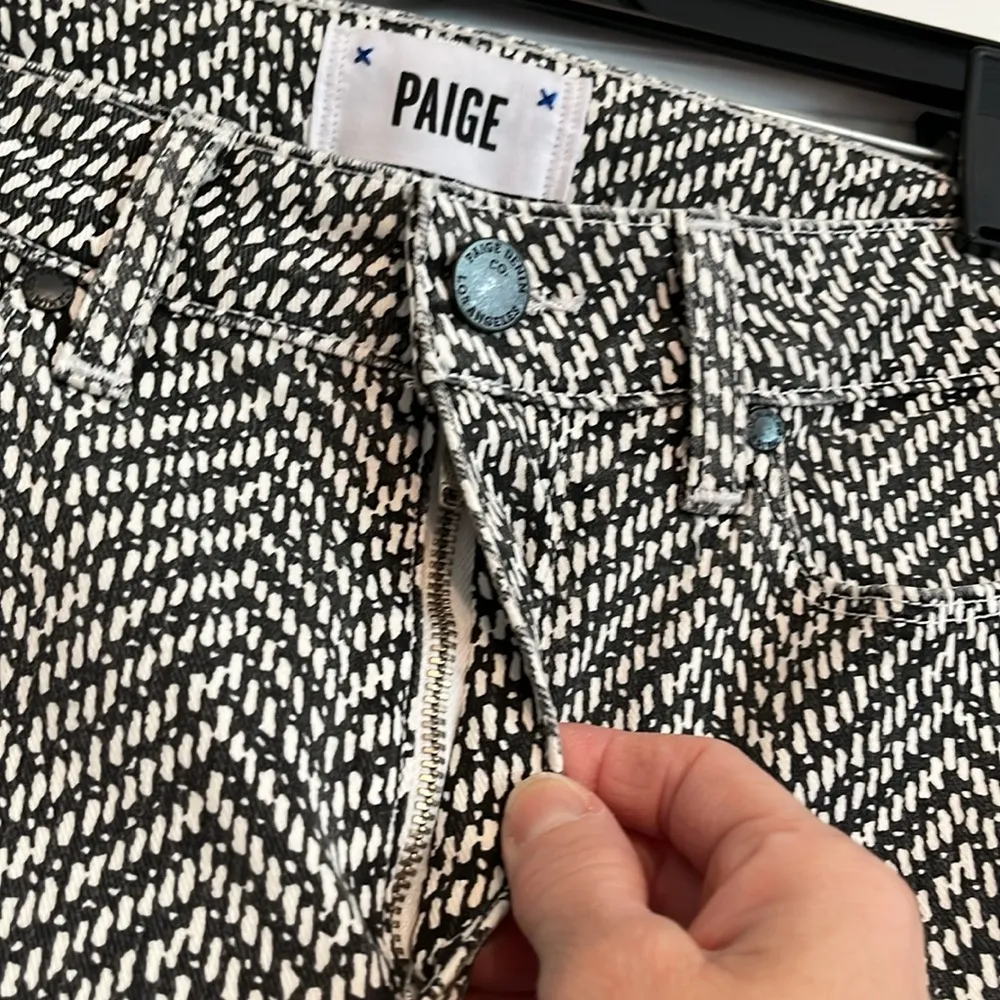 Paige Super Cute Jeans Excellent Condition - Image 4