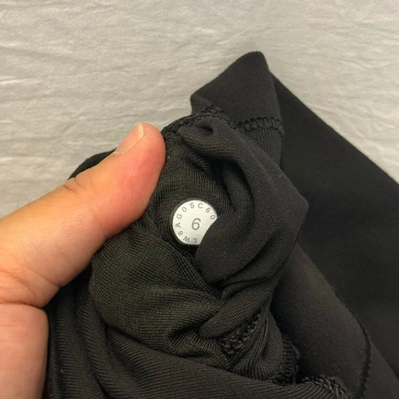 Lululemon Align Crop First Release Version Size 6 Gym Workout Yoga‎ Running - Image 6