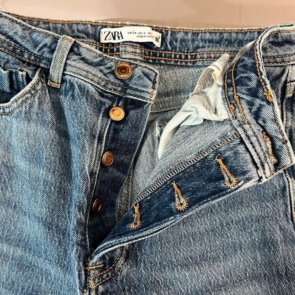 Zara high waisted button fly slit leg frayed hem size 2 - Image 8