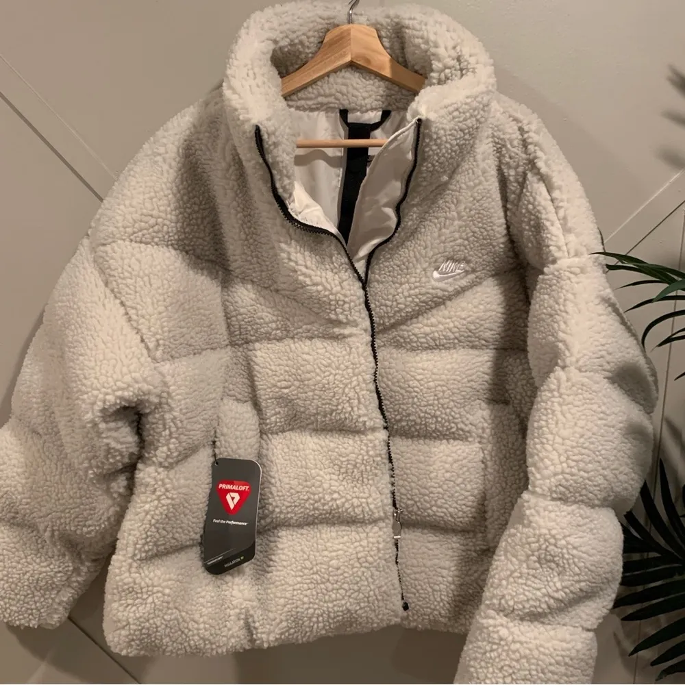 Nike ThermaFit City Sherpa Jacket NWT Size XS/ XSmall - Image 7