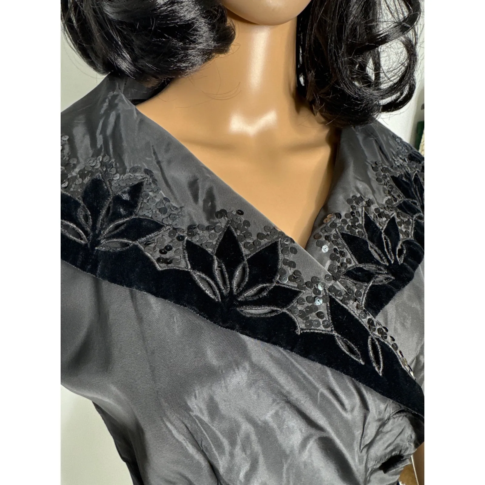Vintage 1950s Black Cocktail belted Dress w/ Velvet Sequin Collar medium - Image 11