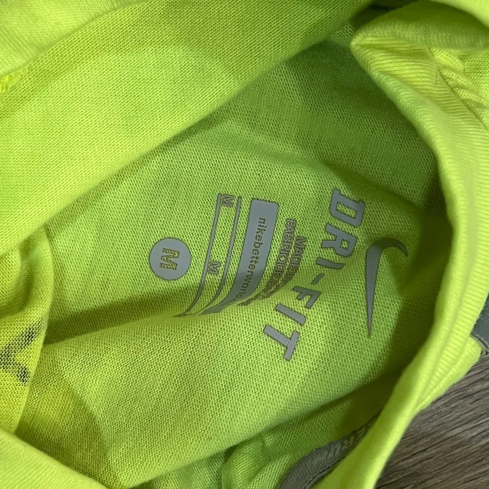 Nike Dri-fit RUN Athletic Tank Top Neon Lime Green Women's Size Medium - Image 3