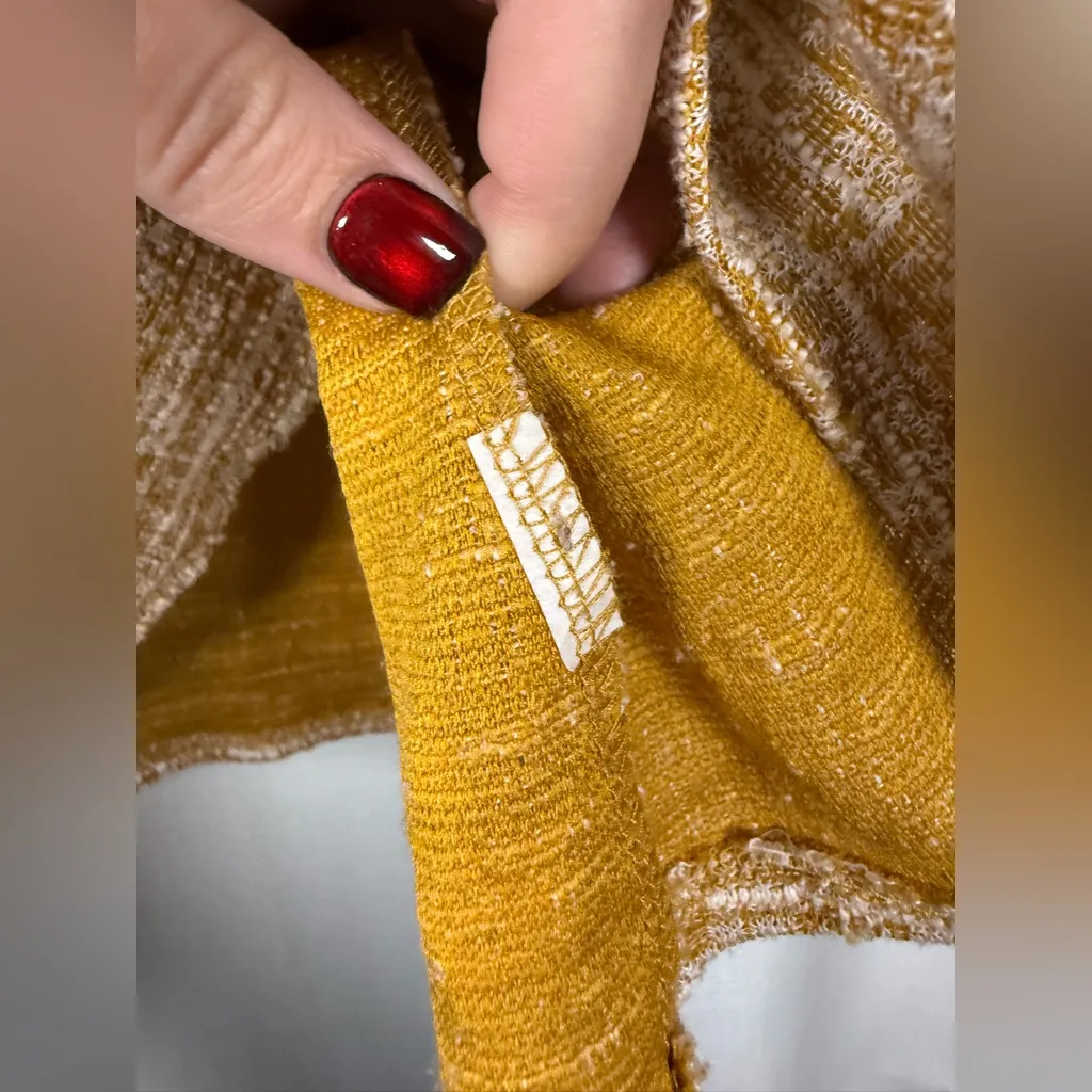 W5 Mustard Yellow and White Textured Knit Sleeveless Button Up Vest - Image 6