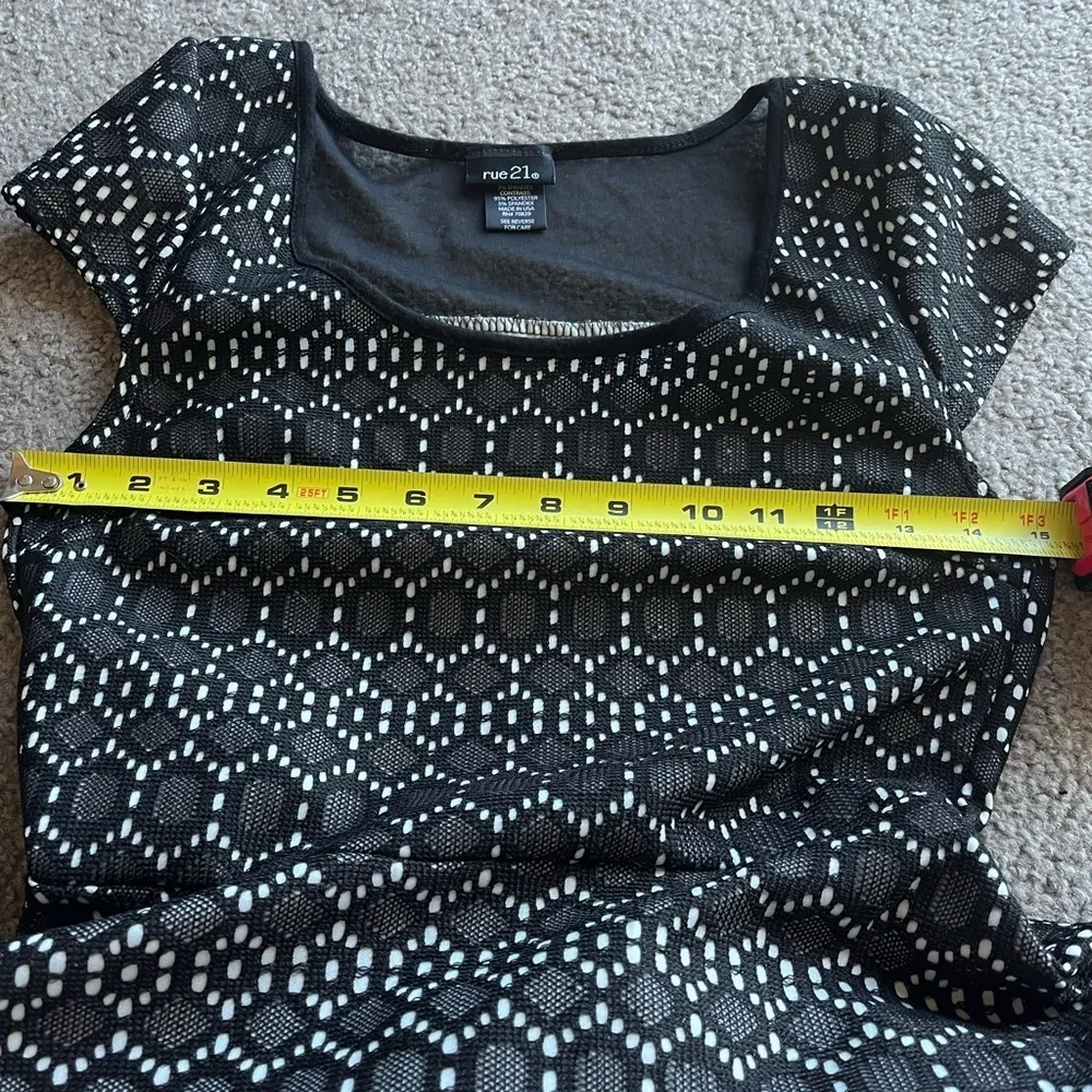 Rue21 Women’s Black White Crotchet Diamond Print Part Summer Mini Dress Small - Image 10