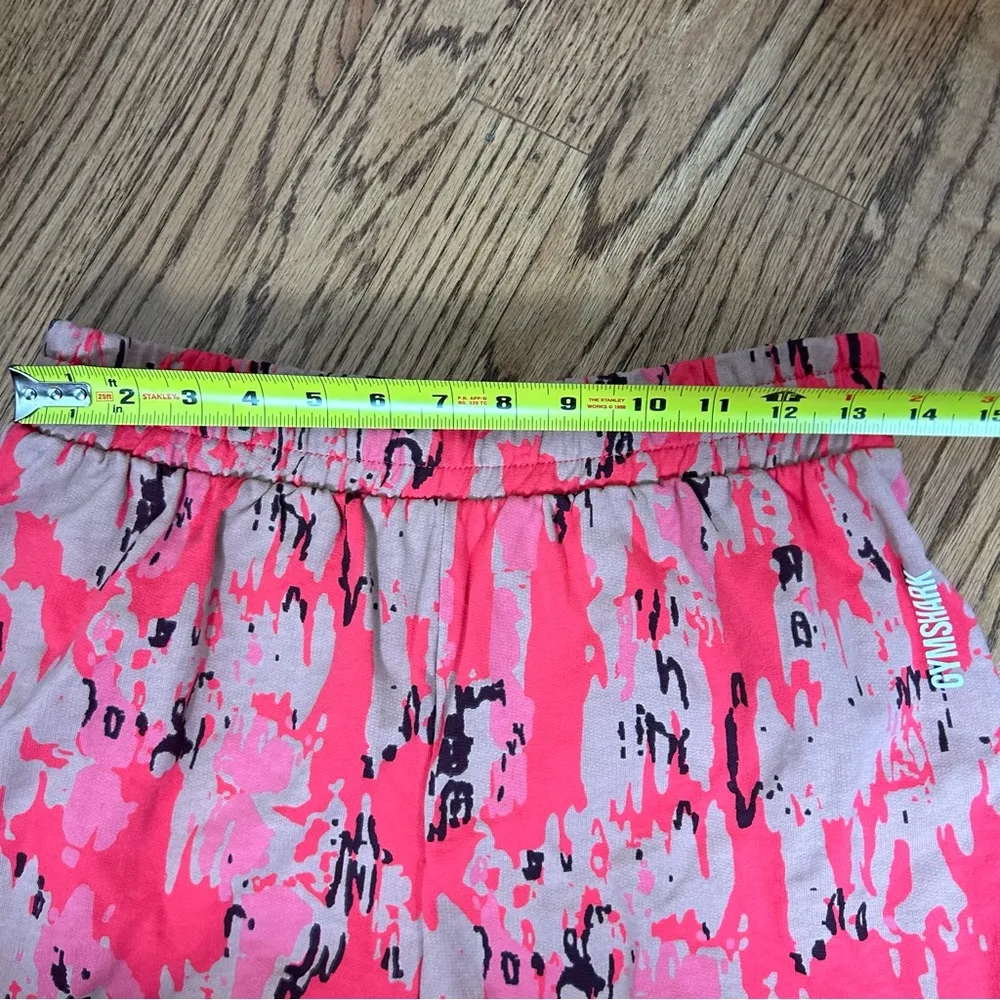 GYMSHARK | Red Pink Camo Jersey Athletic Shorts Size S - Image 11