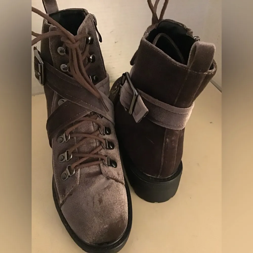 Steve Madden women velvet combat Extreme boots US 6 - Image 7