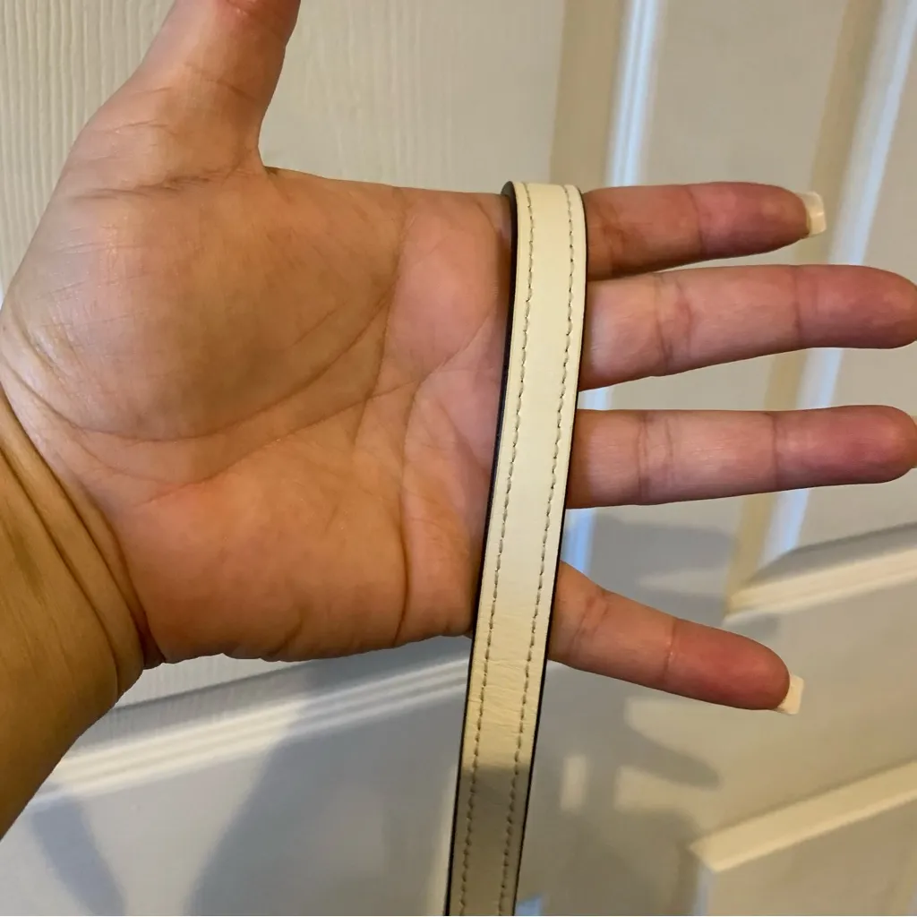 COACH Beige and Cream Crossbody Bag - Image 7