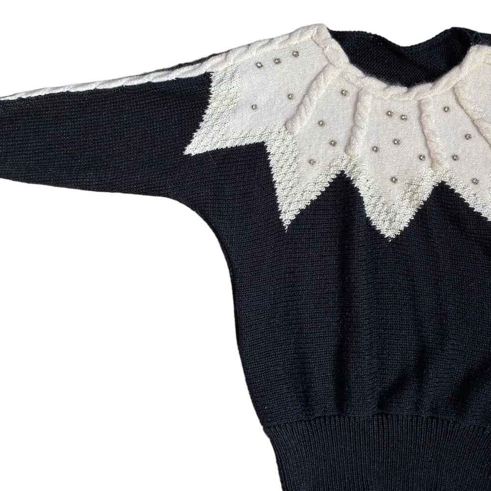 Vintage 80s Cream and Black Angora Lambs Wool Blend Batwing Sweater Size undefined - Image 5