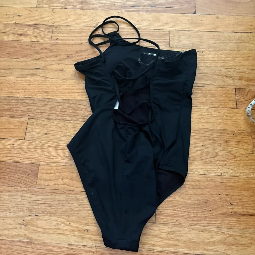 La Blanca  Black One Shoulder One Piece Size 4 - Image 7