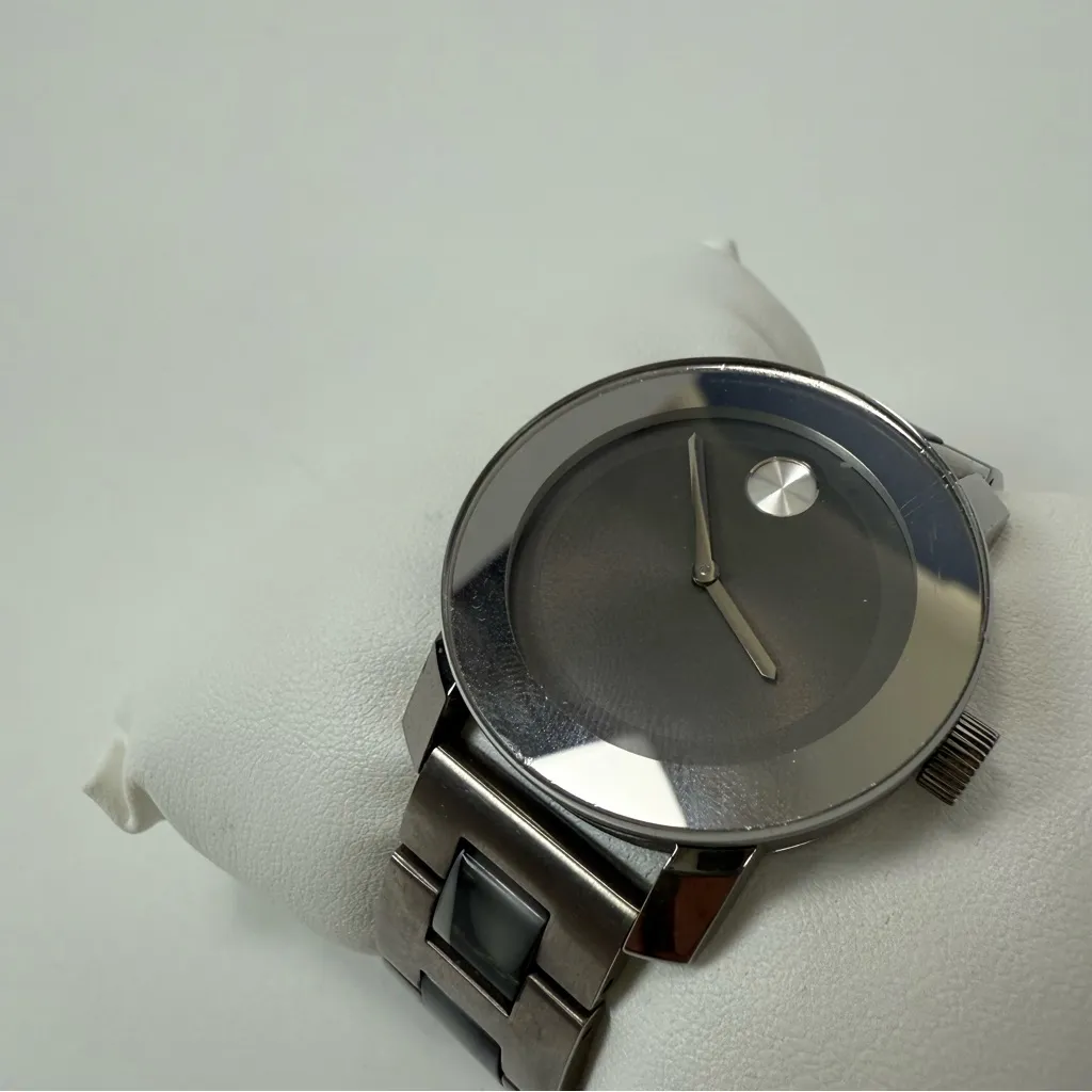 Movado Bold Grey Woman's Mirrored Bezel and Tortoise Ceramic Stainless Band Gray - Image 9