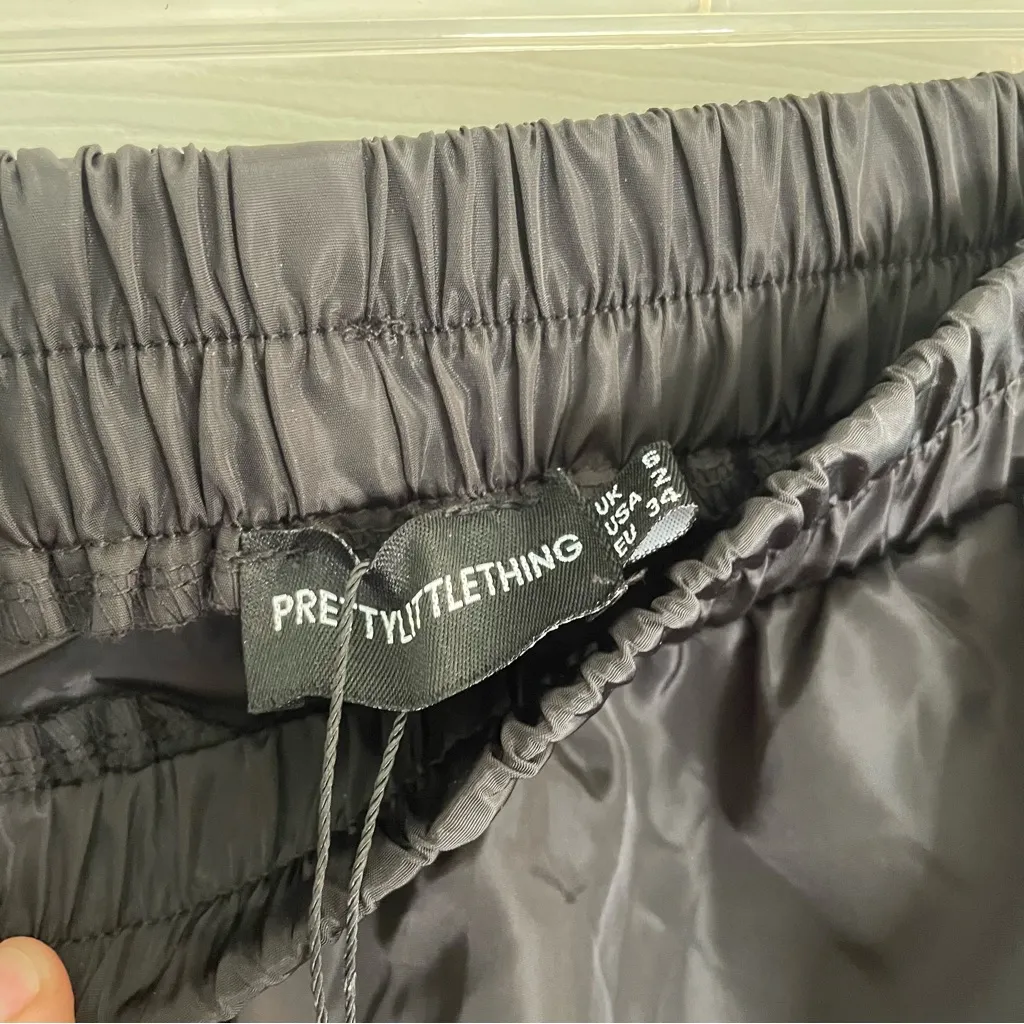 PrettyLittleThing Joggers Black shell ruched leg New Adjustable Straps Size 2 - Image 5