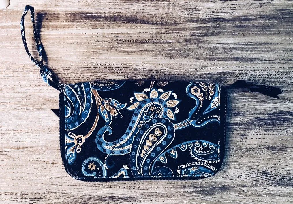 Vera Bradley wallet - Image 2