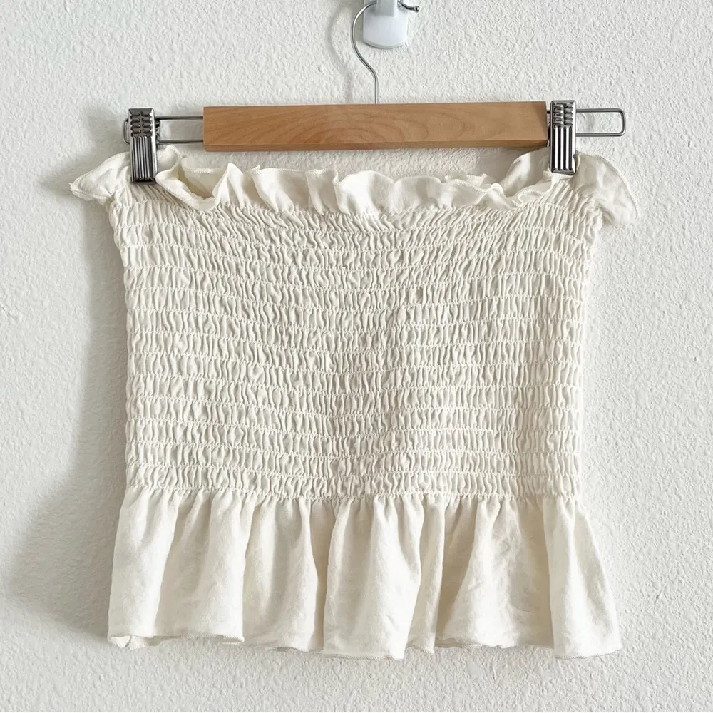 Truly Madly Deeply Loren Cream Ruffle Peplum Smocked Tube Top Size Small - Image 6