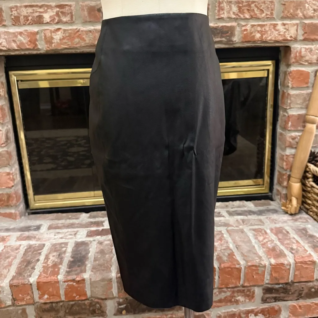 Romeo & Juliet Couture Sleek Black Pencil Skirt / M / Excellent condition - Image 2