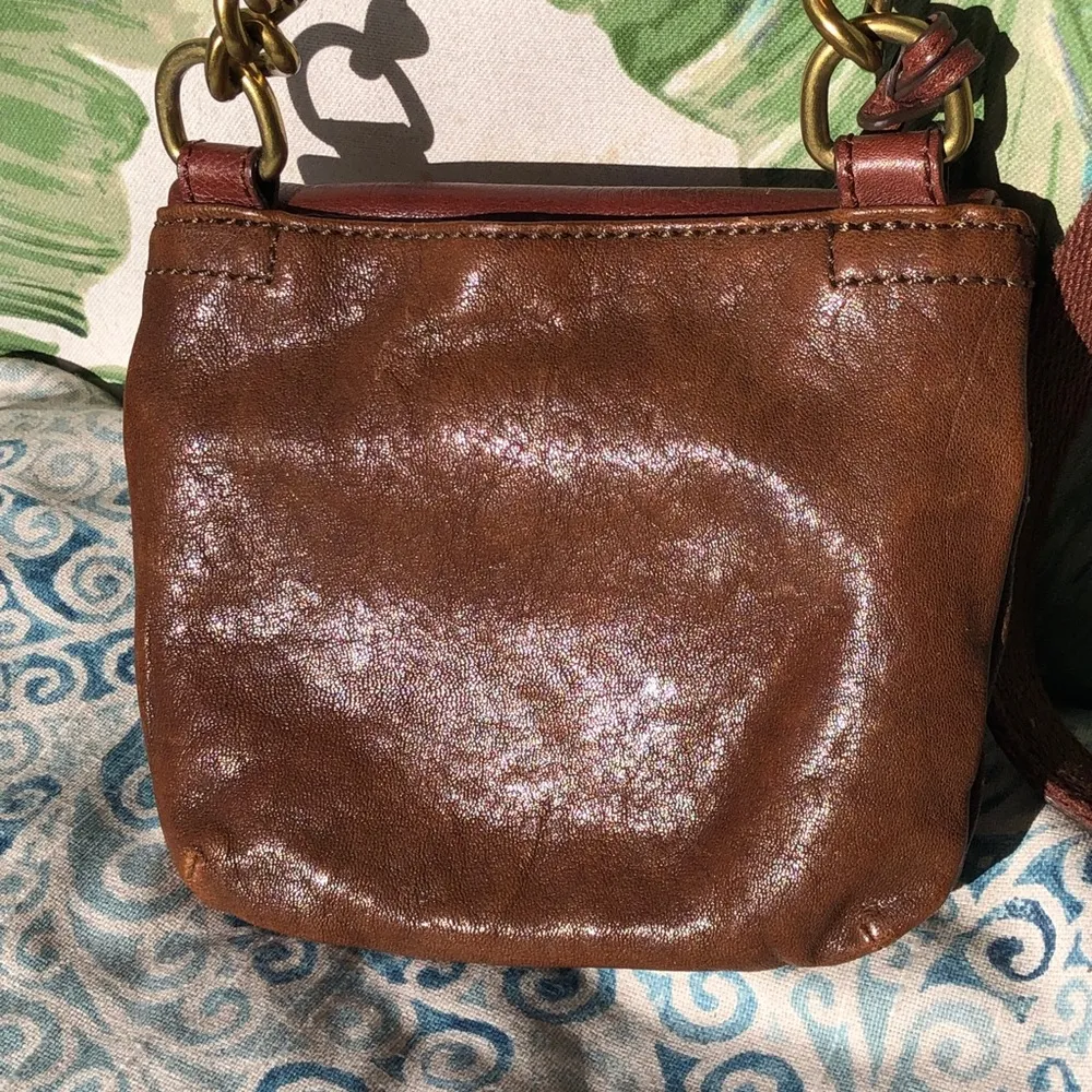 Fossil Mason Rich Burgundy-Brown Double Flap Choc Brown Leather Crossbody - Image 4