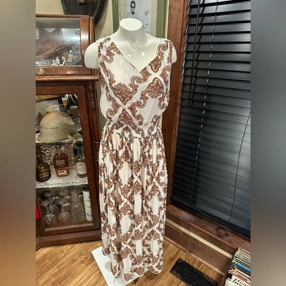 EUC Est. 1946 Womens Maxi Dress brown and white light weight - Image 3