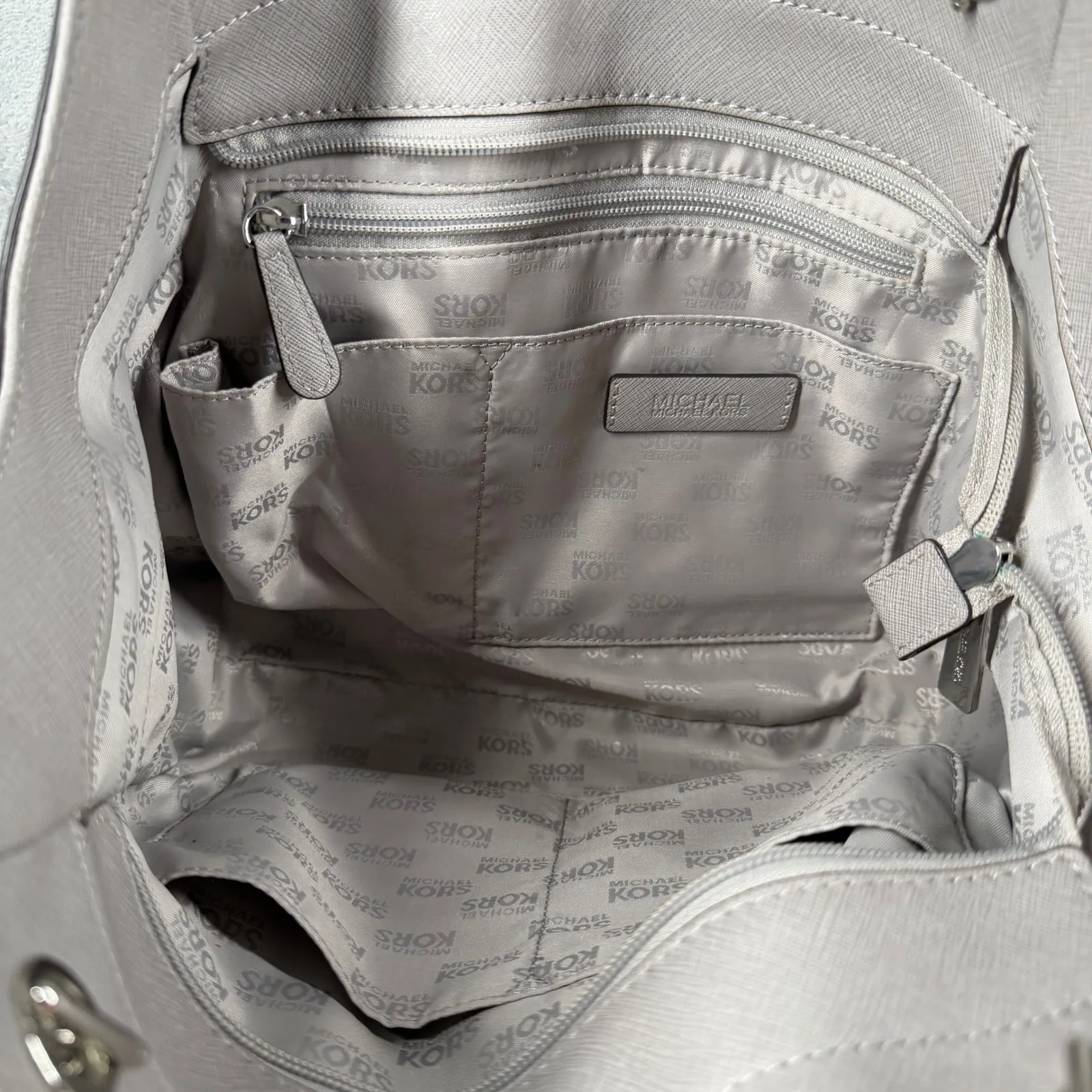 Michael Kors Jet Set Medium Chain Shoulder Tote Bag Gray Silver Metallic Classic - Image 6