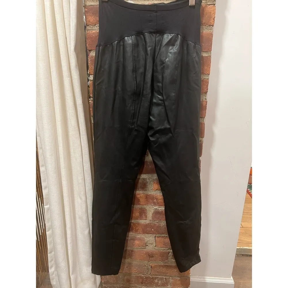 Old Navy Full Panel Faux Leather Leggings - Image 3