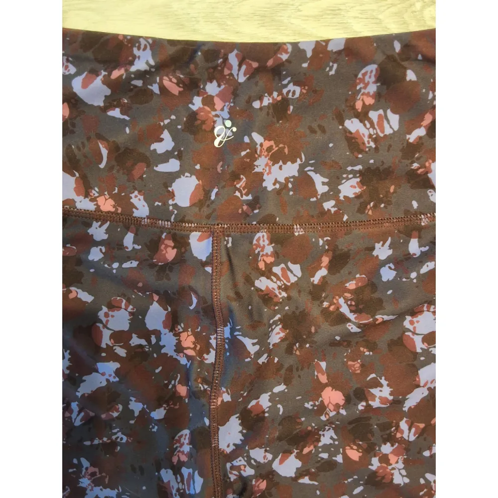 V A Core Size L Womens Purple Splatter Pattern Leggings Size L - Image 4