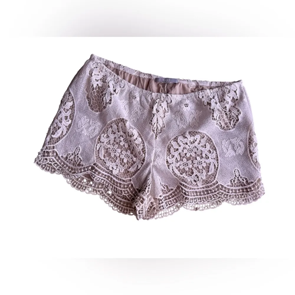 Crochet Shorts Tart Beige Size M  Lightweight Pull One - Image 3