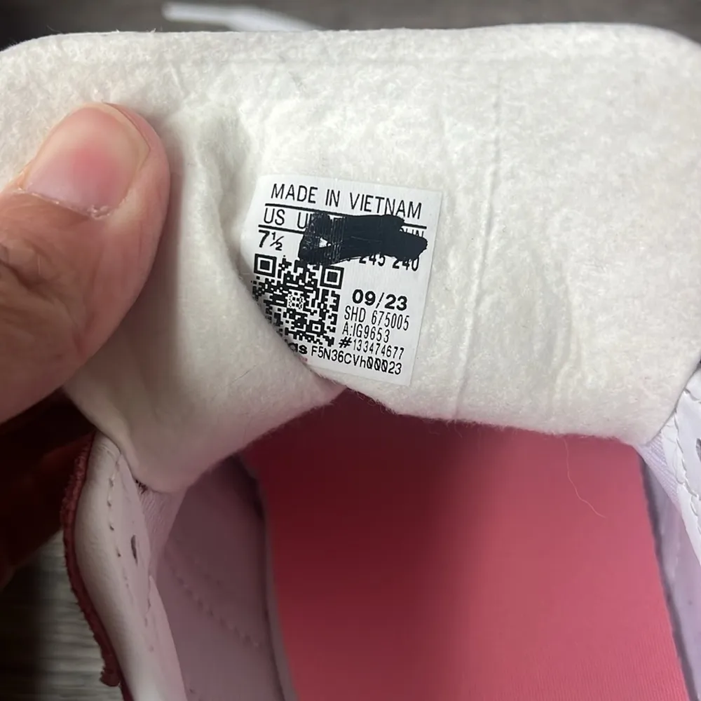 Adidas Women's Pink Gazelle Sneakers Sz 7.5 NWOT - Image 7