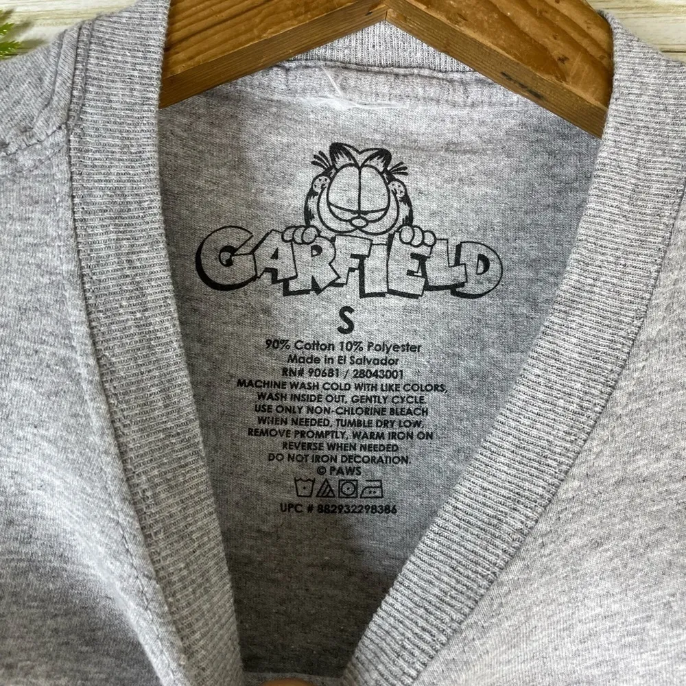 Garfield Only Lazy When I’m Awake Gray Tee - Image 3
