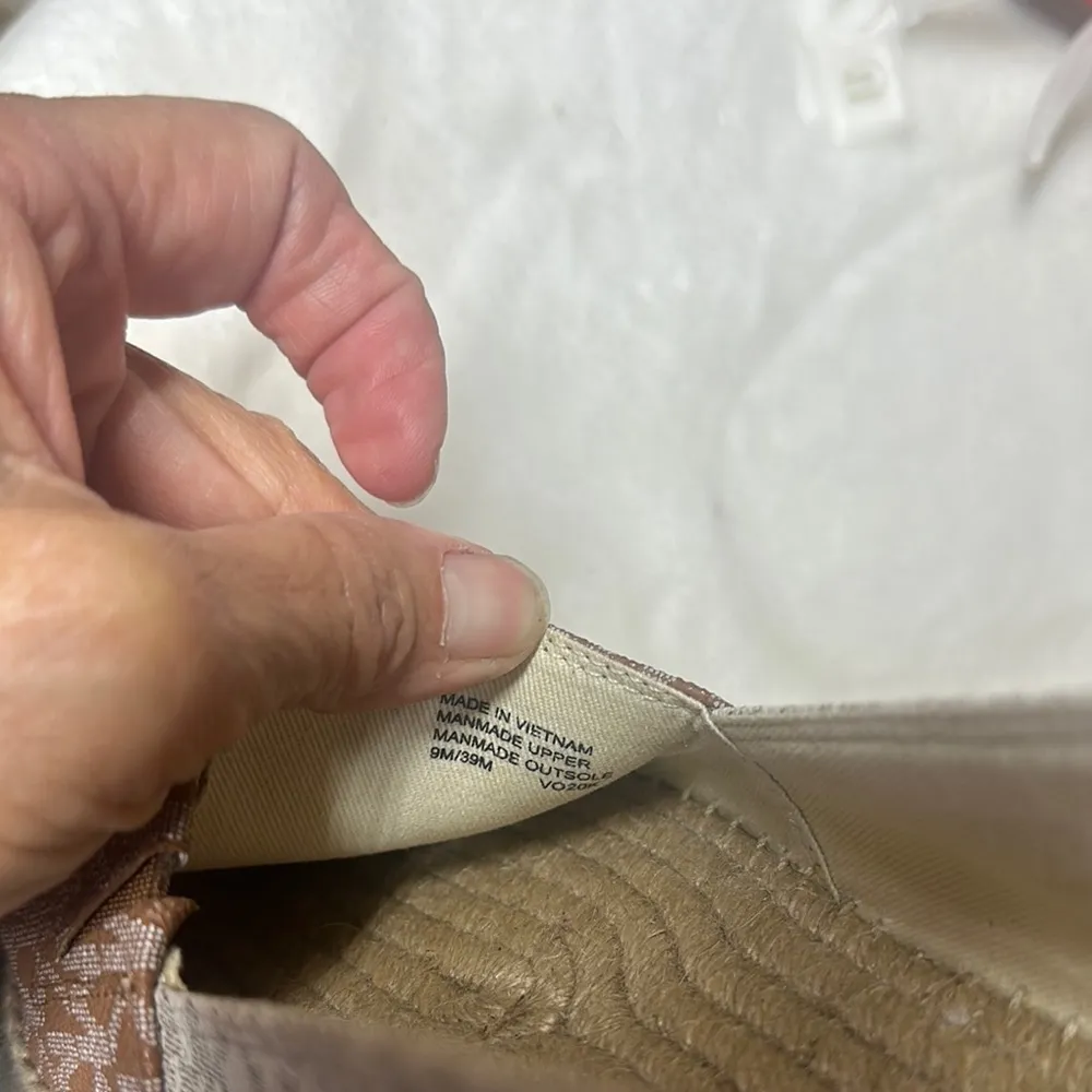 NWOT Michael Kors Lenny Signature Logo Jacquard Slip-On Espadrilles Size 9 - Image 9