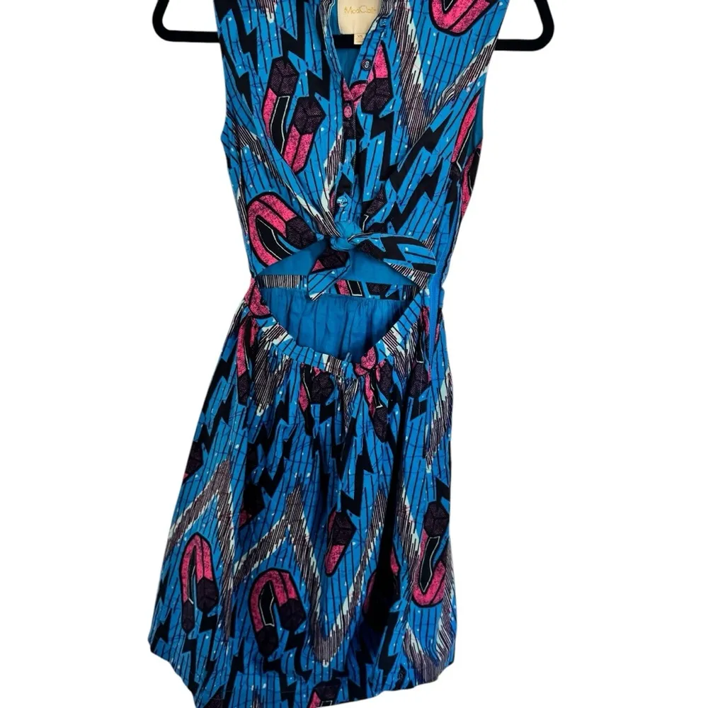 MODCLOTH Magnetic Graphic Cut-Out Tie Dress in Sz X-Small - Image 2