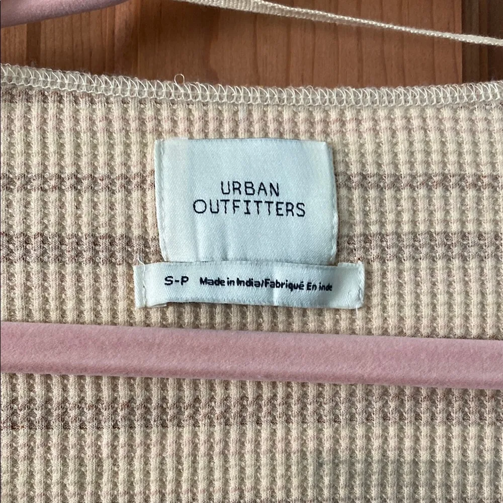 Urban Outfitters Size Small Striped V-Neck Women's Teen Girl Top - Image 3