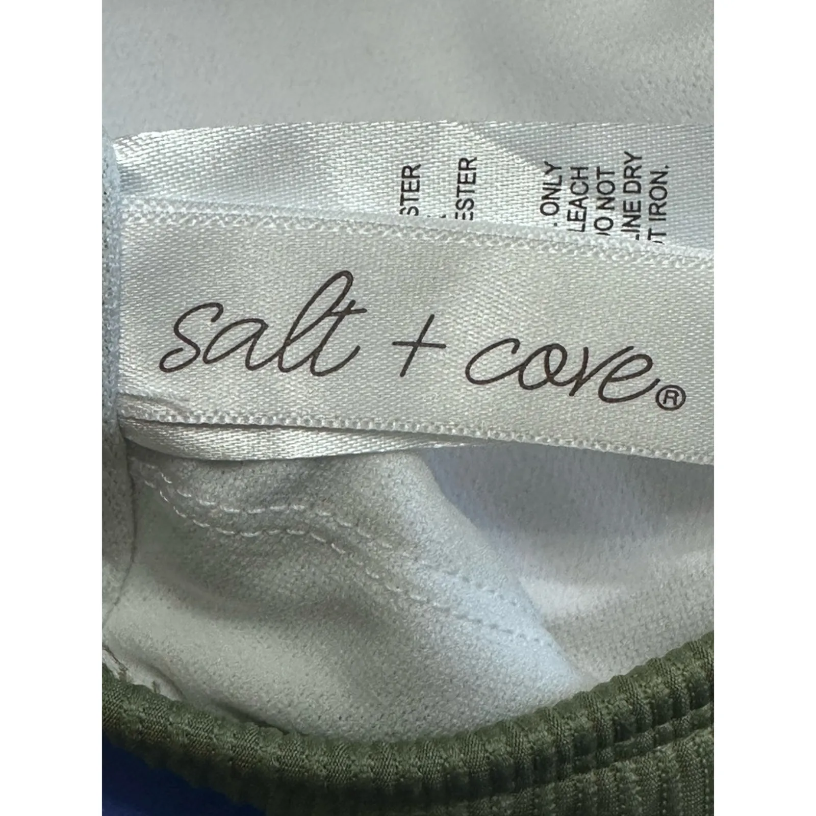 Salt And Cove Bikini Swim Top Straight Neckline Padded Green Women's Small NWOT - Image 7