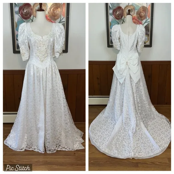 Gorgeous Vintage 1980s/90s Alfred Angelo Allover Lace Wedding Gown! - Image 2