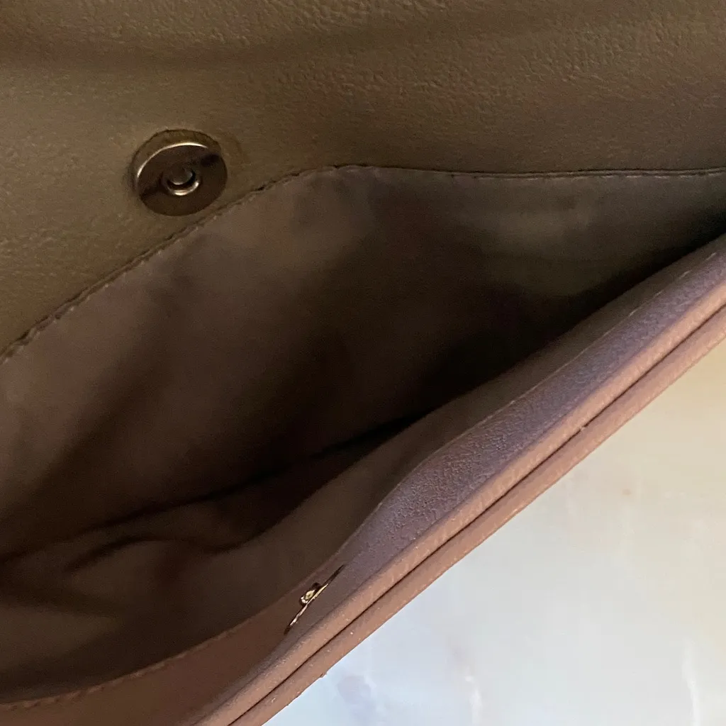 Jenifer Lopez  Multi-Tone Tote Bag in Cream, Tan, and Pink - Image 8