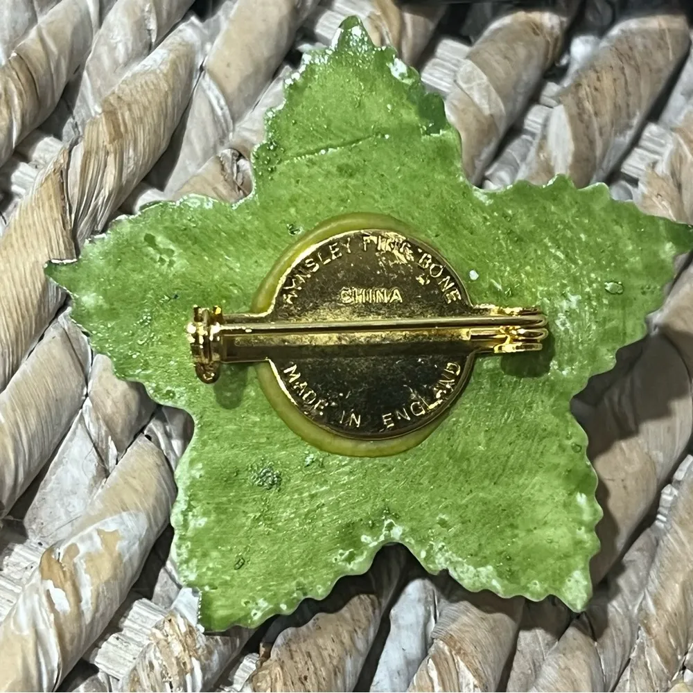 Aynsley Fine English bone china pin blue flowers Star 2” - Image 3