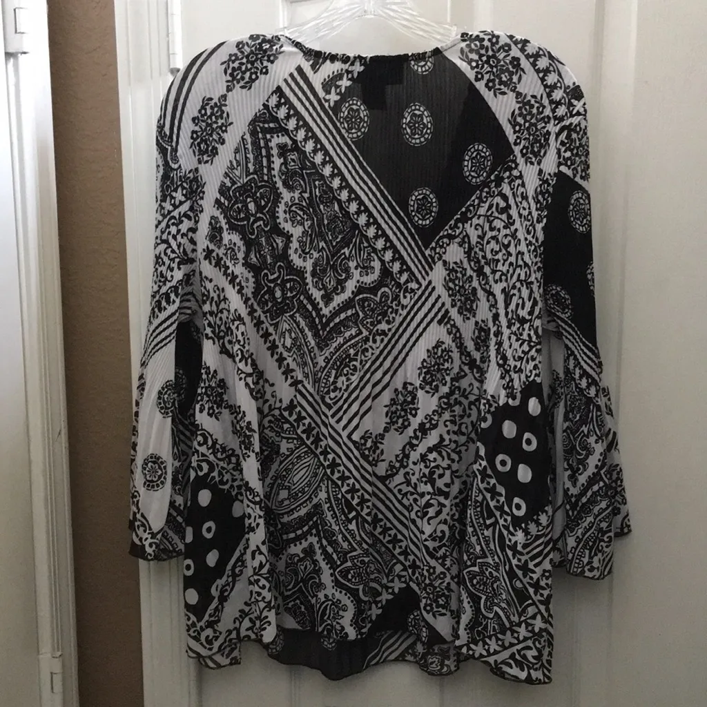 FINAL MARKDOWN Embellished nyc design crinkle top 14/16 - Image 7