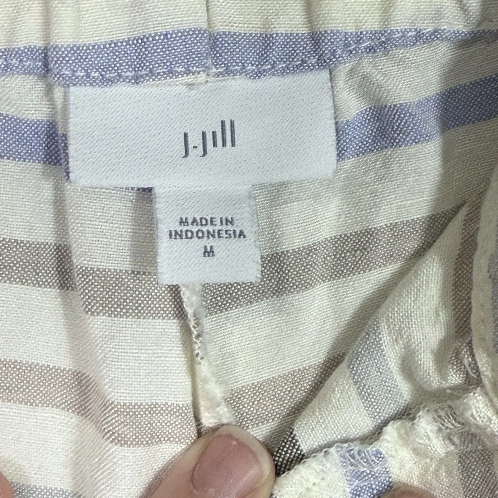 J. Jill Striped Linen Blend Paperbag Waist Cuffed Shorts Size M Coastal Nautical Blue Size M - Image 3