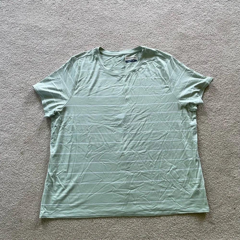 Magellan outdoors NWOT  GREEN AND WHITE STRIPED TEE - Image 9