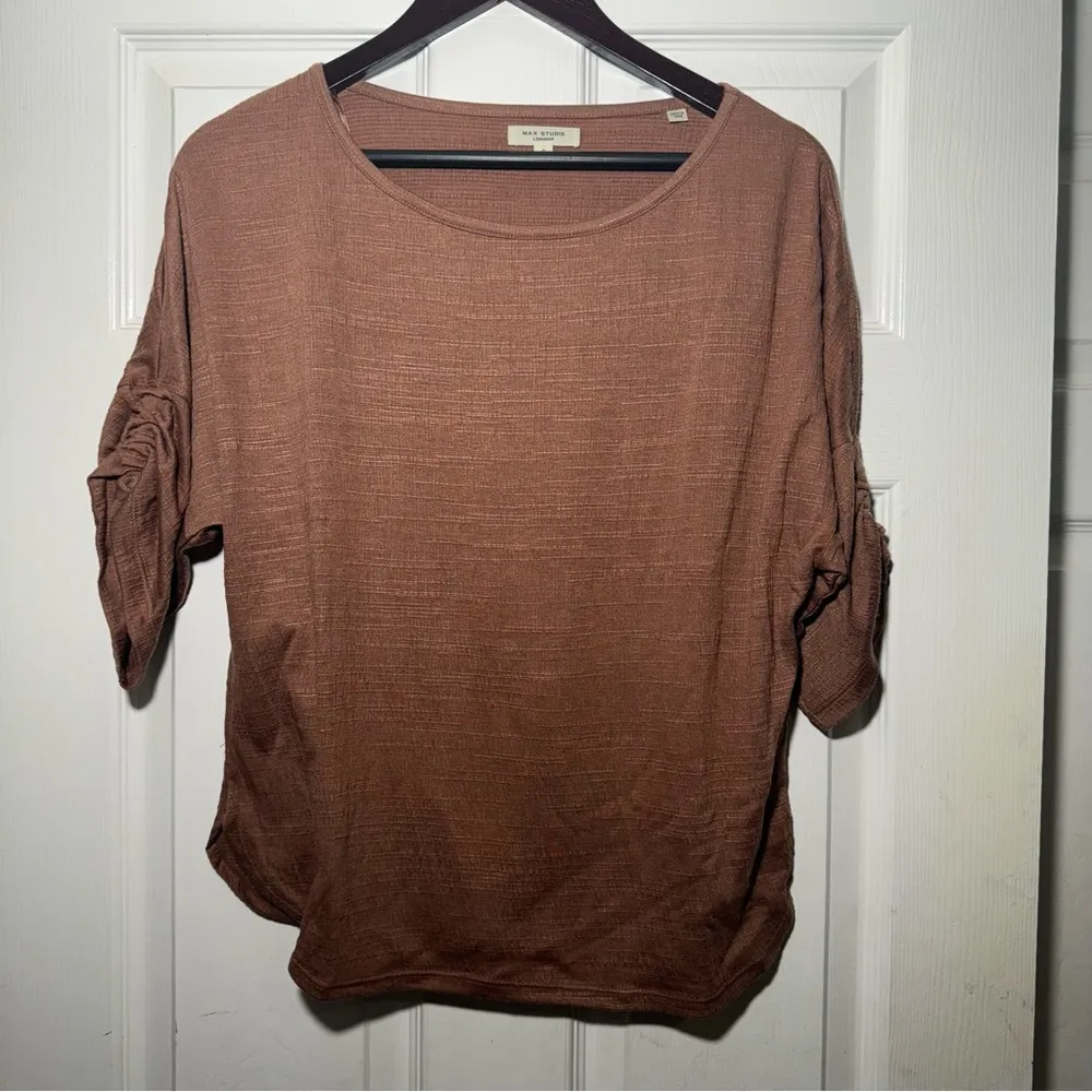 Max Studio • Blouse • Relaxed Fit • Brown • Small • Ruched Sleeves - Image 5