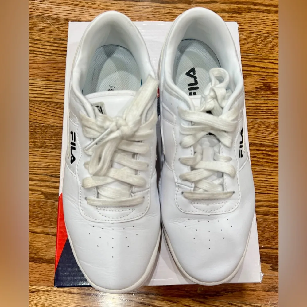 Fila Original Fitness tennis shoe women's size 7.5 - Image 2
