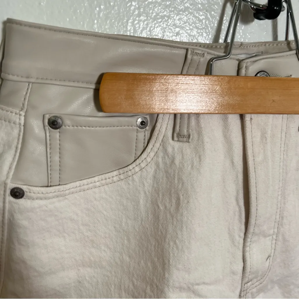 Abercrombie & Fitch The Dad Short High Rise White Faux Leather Denim 27/4 - Image 6