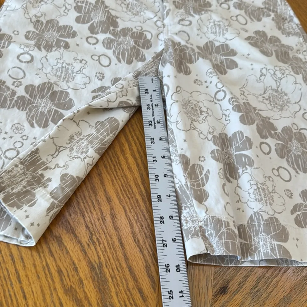 Sonoma petite size 8 shorts - Image 7