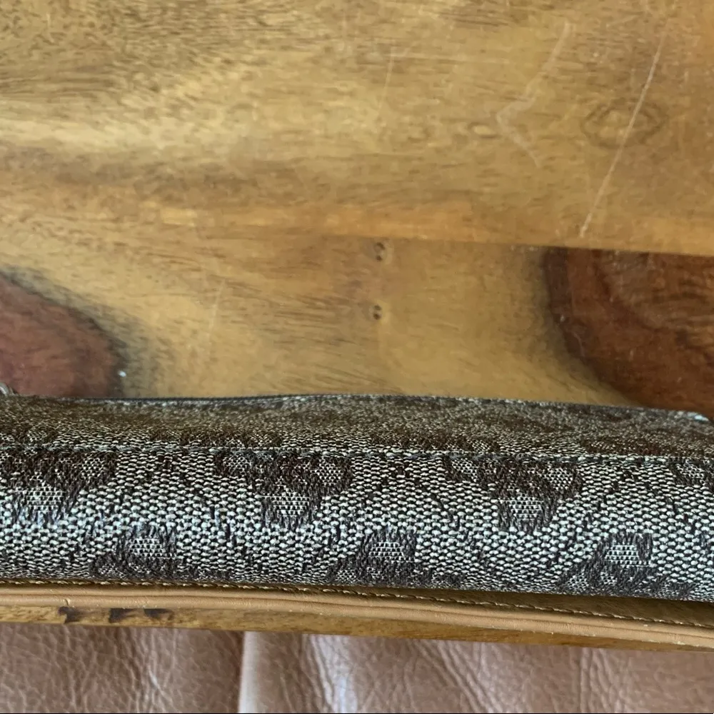 Guess Monogram Wallet - Image 4