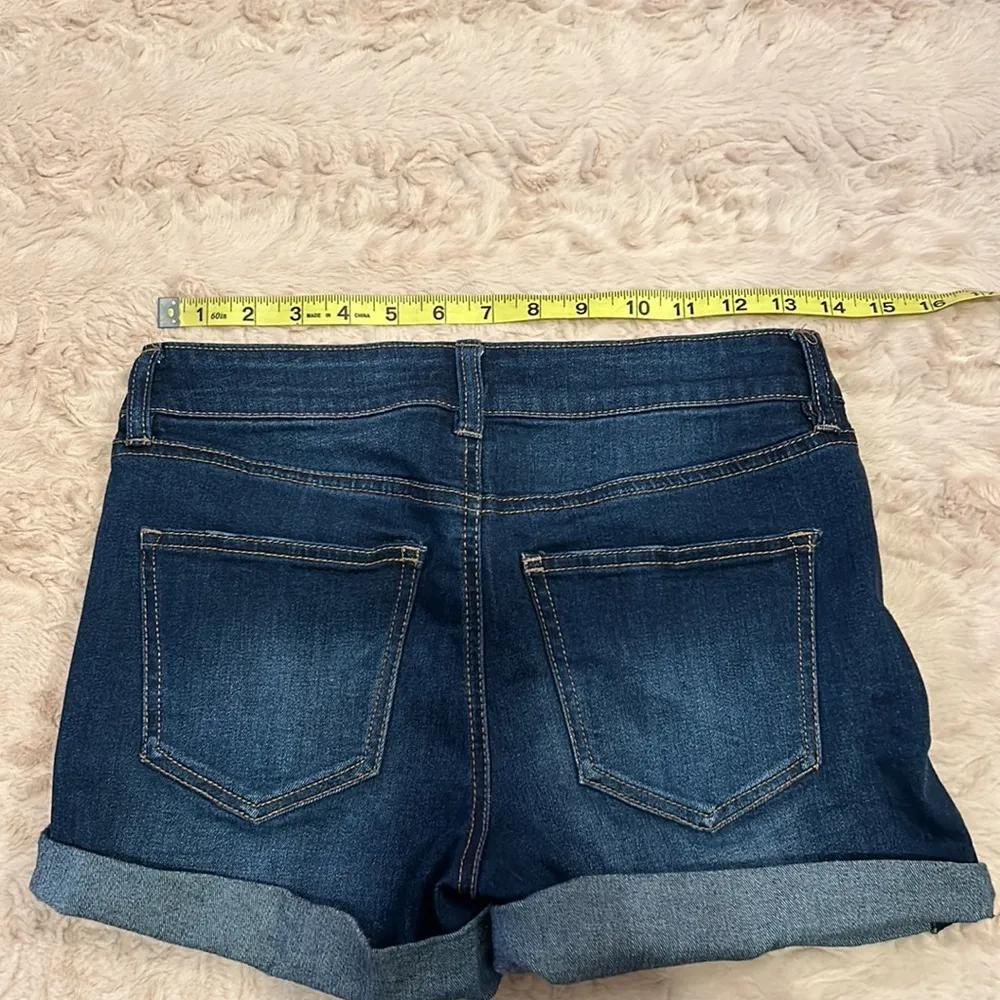 Size 0 Jean shorts - Image 6