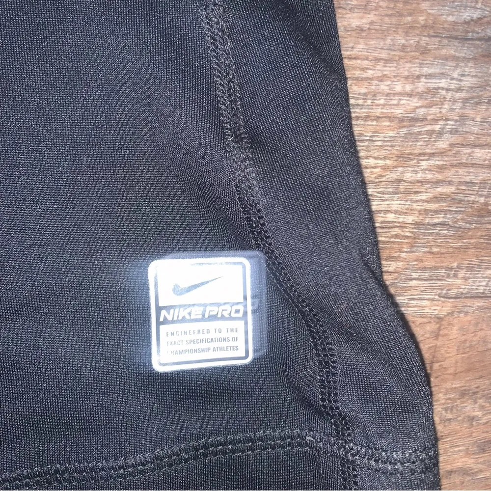 Nike Dri-Fit Pullover Medium - Image 5