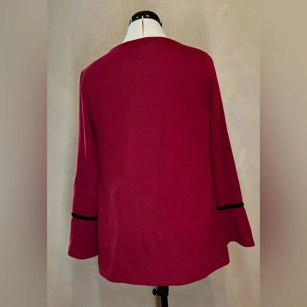 August Silk women’s Velvet Applique Casual long sleeve Top w/Flutter cuffs|Sz:M - Image 3