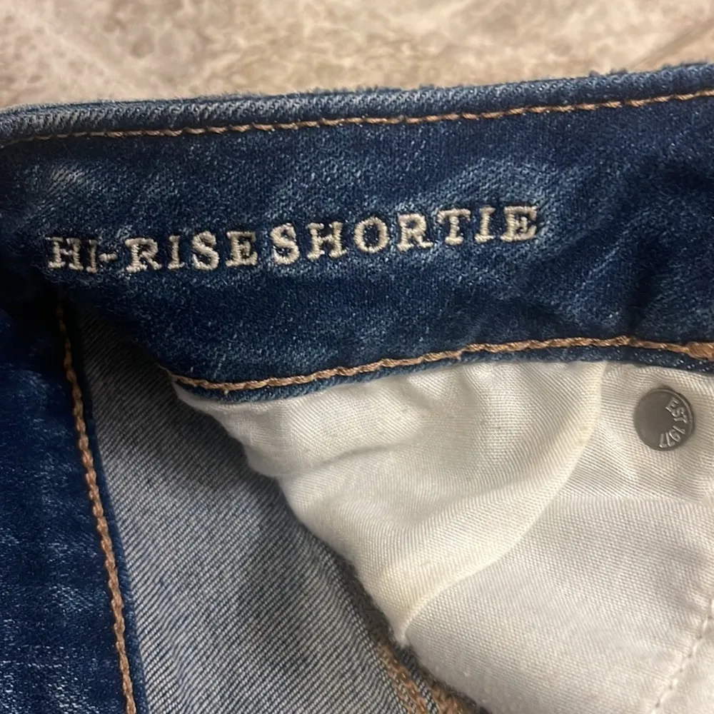 American Eagle AEO Next Level High Rise Shortie Jean Short Size 4 - Image 6